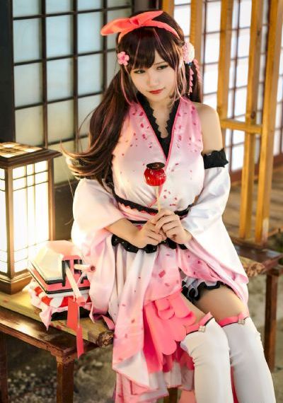 一女六男np慎入h_蓝光手机免费观看完整