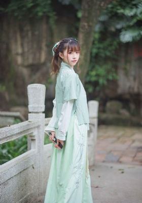日韩欧美自拍视频二区_免费高清日本成人在线