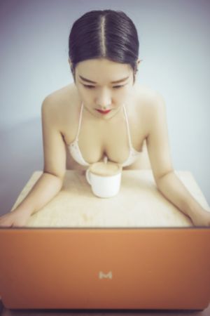 欧美操大逼逼_超清免费观看韩国