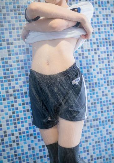 一女三男做2爱a片免费_BD韩语高清视频播放