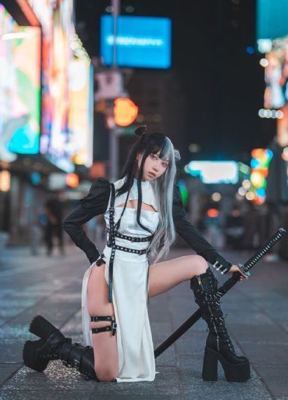 欧美女孩图片个性_1080电影在线观看