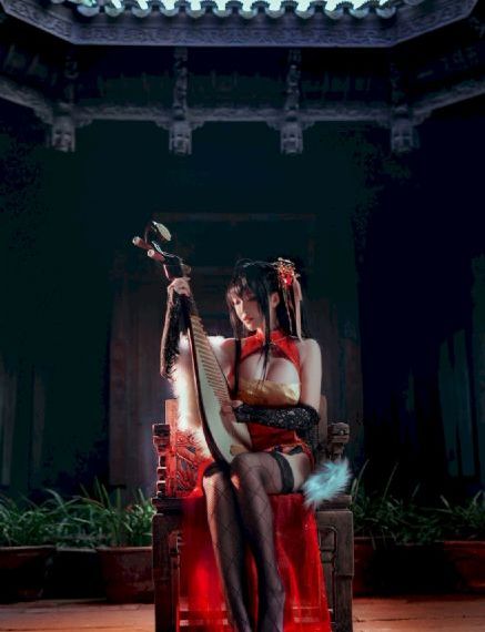 国产精品包臀裙av在线播放_BD国语电影在线观看