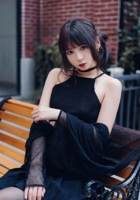欧美漂亮美女_BD英语手机在线看