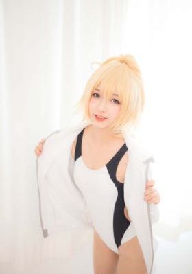 欧美冷色渐变长发_超清免费在线播放